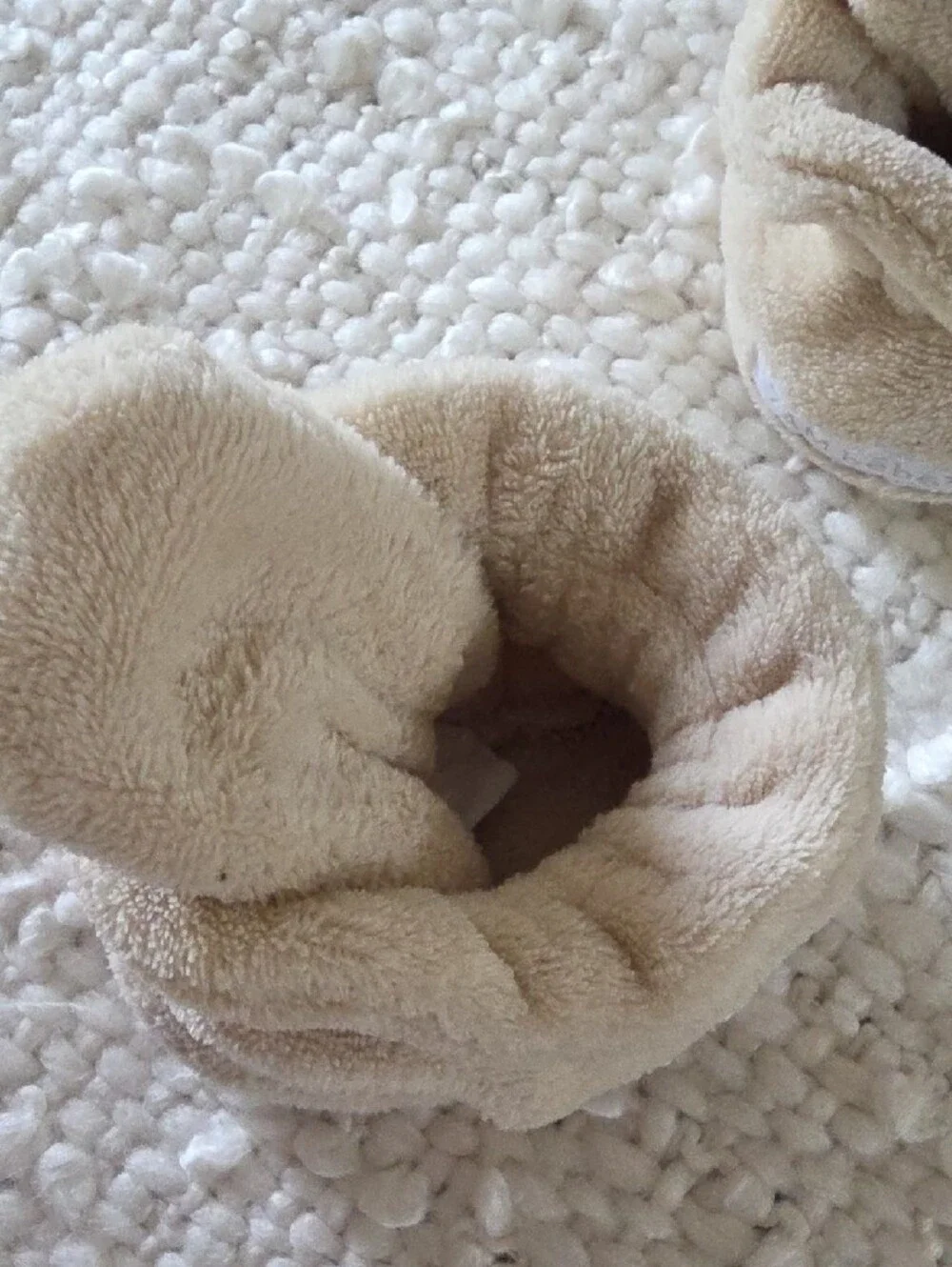 7AM BEBE Soft Plush Baby Booties in Beige - Cozy 3-6 M